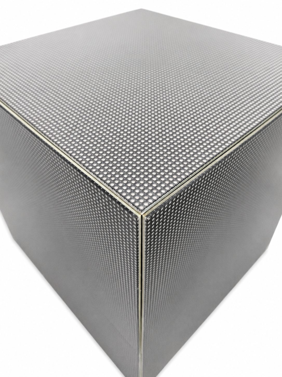 LED cube — corner and pixel detail