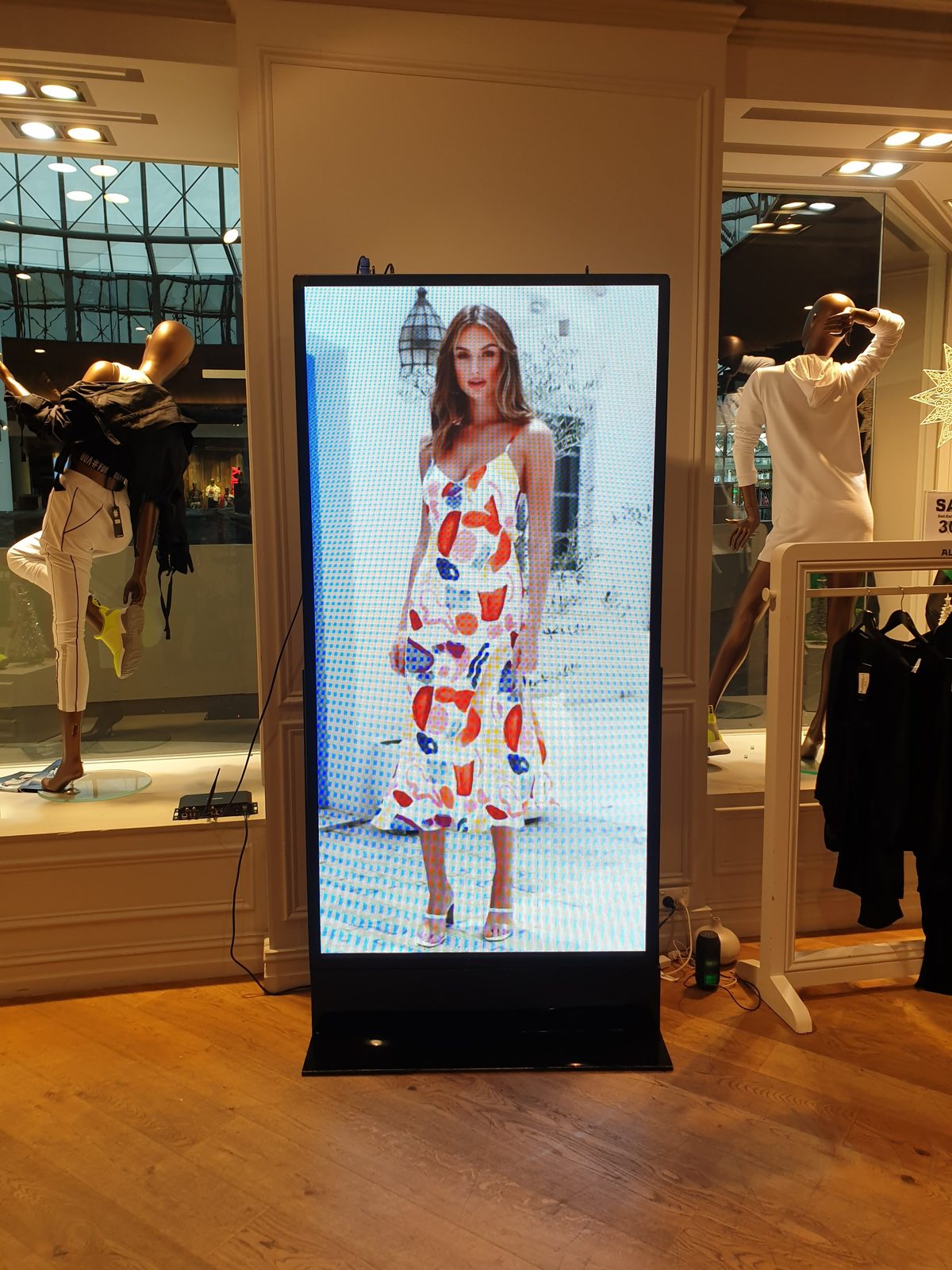 Portable Freestanding Displays — installed project photo 1