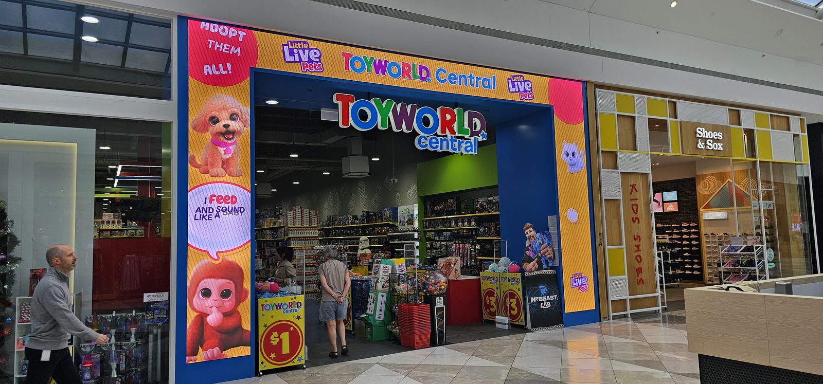 Shopfront  Retail Video Walls — installed project photo 5