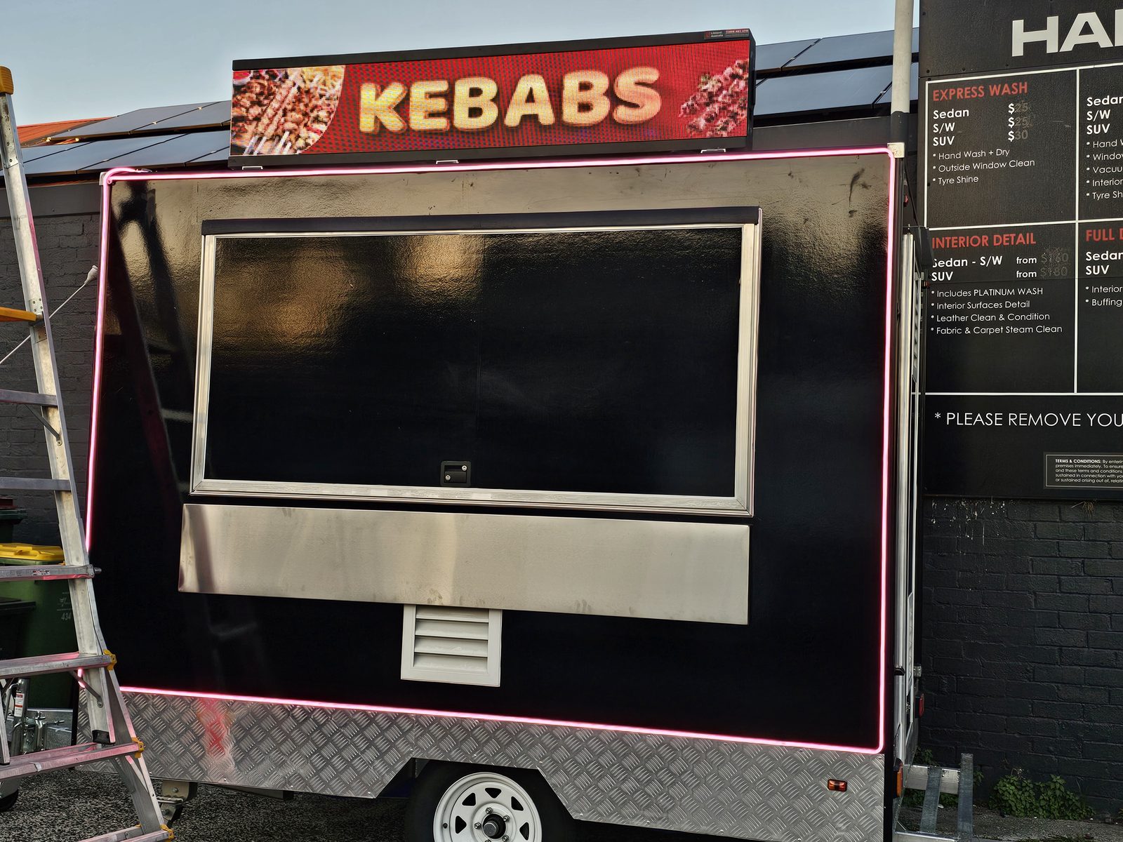 Vehicle-Mounted LED Screens — installed project photo 5